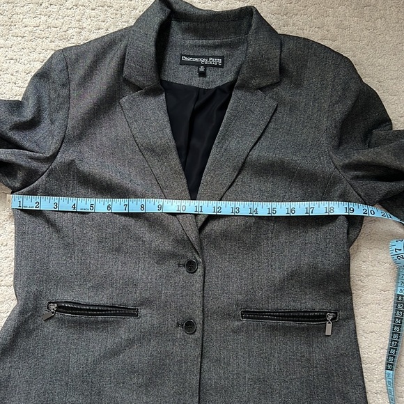 Designer Jacket - Picture 13 of 15